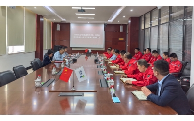 水發(fā)集團(tuán)黨委委員、副總經(jīng)理王東凱一行到鄂爾多斯水發(fā)燃?xì)夤鹃_展基層黨建聯(lián)系點(diǎn)調(diào)研并講授黨課